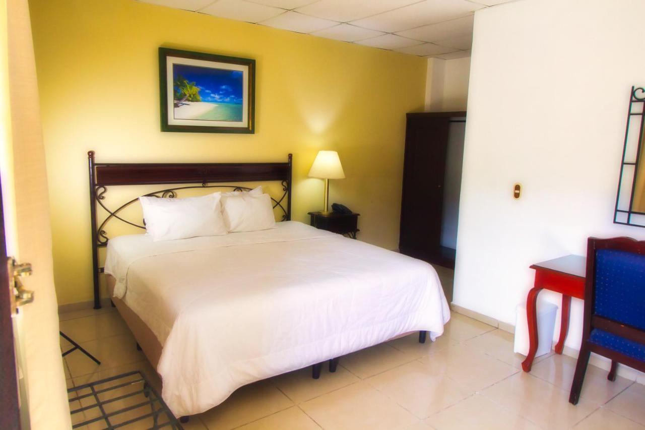 Hotel Santa Elena Antiguo Cuscatlán Eksteriør billede