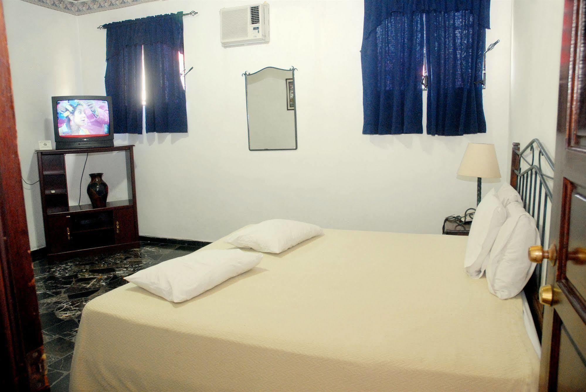 Hotel Santa Elena Antiguo Cuscatlán Eksteriør billede