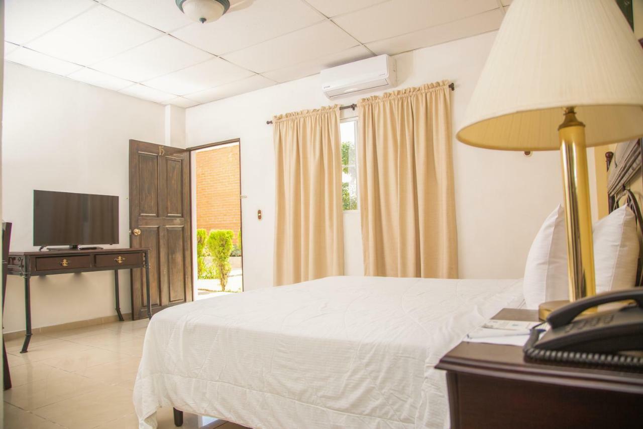 Hotel Santa Elena Antiguo Cuscatlán Eksteriør billede